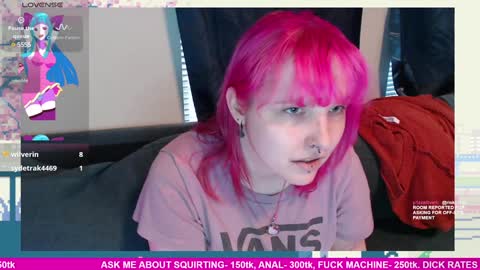 Snapshot of riskyren9 chatting on 12.23.24 Ren online show from 12.23.24