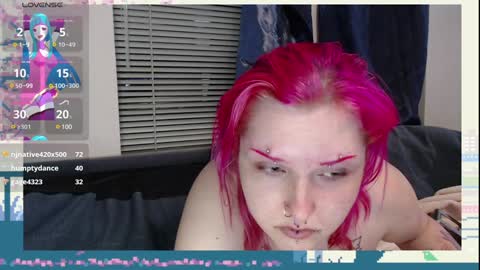 Snapshot of riskyren9 chatting on 12.30.24 Ren online show from 12.30.24