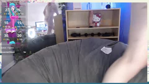 Snapshot of riskyren9 chatting on 01.21.25 Ren online show from 01.21.25