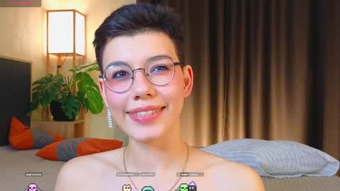 Snapshot of riskyteasse chatting on 12.14.24 Agnes online show from 12.14.24