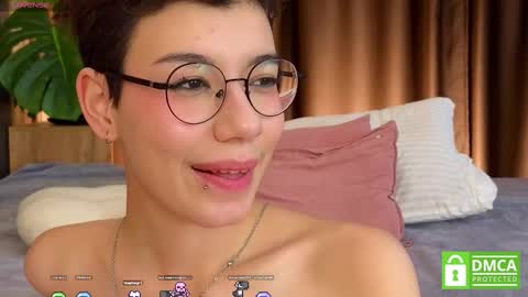 Snapshot of riskyteasse chatting on 02.13.25 Agnes online show from 02.13.25