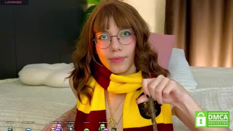 Snapshot of riskyteasse chatting on 02.16.25 Agnes online show from 02.16.25