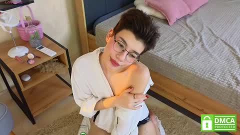 Snapshot of riskyteasse chatting on 03.07.25 Agnes online show from 03.07.25