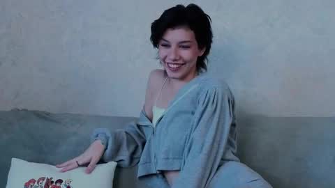 Snapshot of riskyteasse chatting on 09.21.25 Agnes online show from 09.21.25