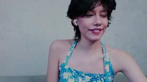 Snapshot of riskyteasse chatting on 09.23.25 Agnes online show from 09.23.25