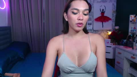 Miss Cassie online show from 03.03.25