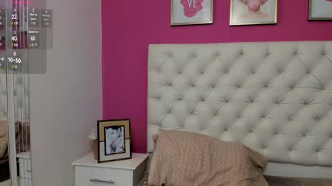 Snapshot of ritagibsonn chatting on 10.08.25 Rita online show from 10.08.25