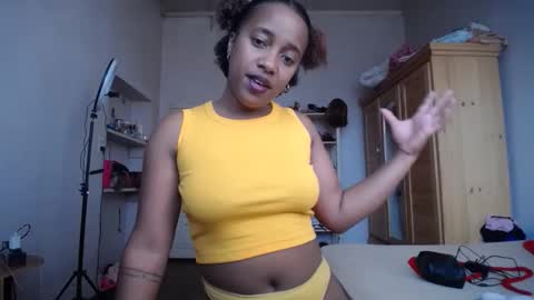 Snapshot of ritahsexy chatting on 09.18.25 ritahsexy online show from 09.18.25
