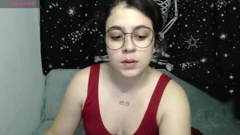 PeachSalinger online show from 09.22.25