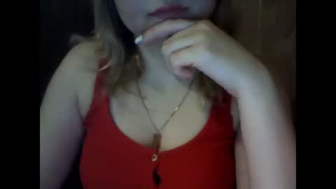 Snapshot of riveramaureen chatting on 12.18.24 RiveraMaureen online show from 12.18.24