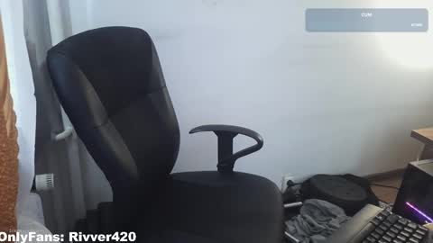 Snapshot of rivver420 chatting on 09.19.25 River online show from 09.19.25