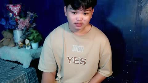 Snapshot of rnl_cum chatting on 10.13.25 RICH MY GOAL online show from 10.13.25