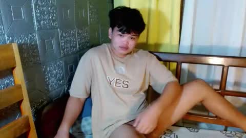 Snapshot of rnl_cum chatting on 10.18.25 RICH MY GOAL online show from 10.18.25