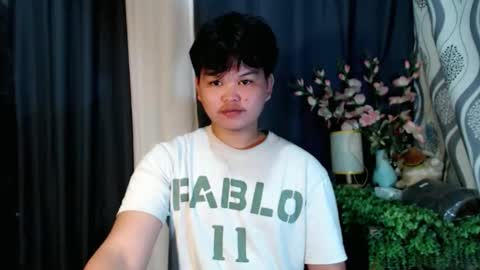 Snapshot of rnl_cum chatting on 10.27.25 RICH MY GOAL online show from 10.27.25