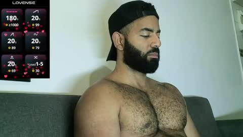 SebasRoa online show from 04.15.26