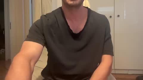 Snapshot of roadbikerider chatting on 09.10.25 20cm online show from 09.10.25