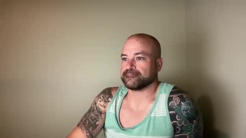 Snapshot of roadking1122 chatting on 10.18.25 roadking1122 online show from 10.18.25