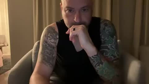Snapshot of roadking1122 chatting on 05.23.26 roadking1122 online show from 05.23.26