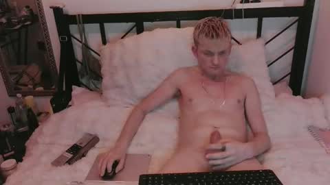 DippingDolly96 online show from 02.02.26