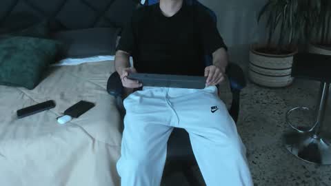 Roan Birkin online show from 02.28.26