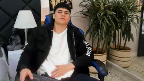 Roan Birkin online show from 03.18.26