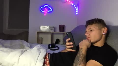 RoastingCorn online show from 01.05.25