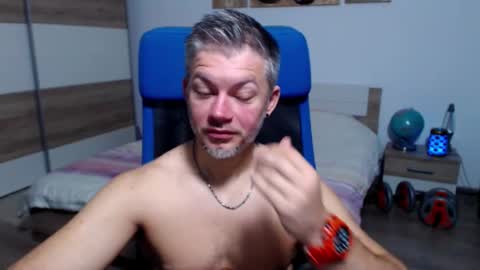 Snapshot of robbyshawz chatting on 09.30.25 robbyshawz online show from 09.30.25