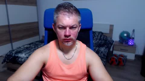 Snapshot of robbyshawz chatting on 11.05.25 robbyshawz online show from 11.05.25