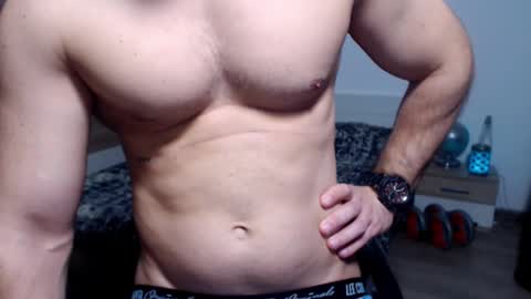 Snapshot of robbyshawz chatting on 11.07.25 robbyshawz online show from 11.07.25