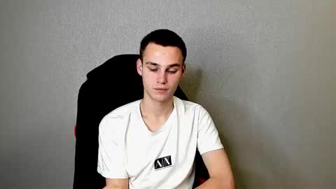 robert10211 online show from 11.22.25