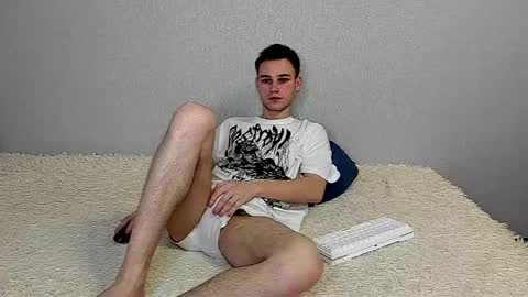 robert10211 online show from 03.30.26