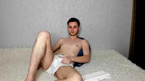 robert10211 online show from 04.07.26