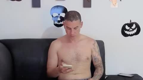 Robert and Kloe online show from 10.22.25