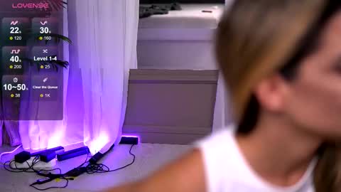 Roberta online show from 10.08.25