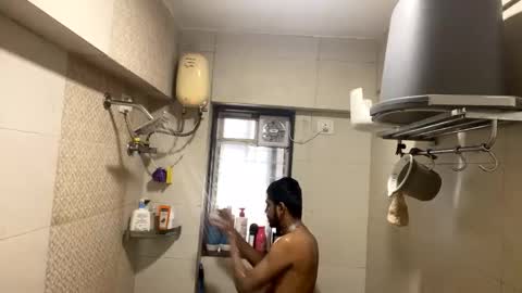 Snapshot of robertsalia220 chatting on 10.08.25 Robertsalia online show from 10.08.25