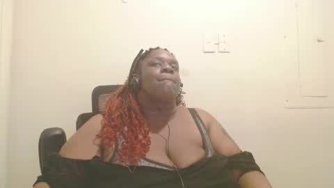 Snapshot of robertswhitney52 chatting on 09.22.25 robertswhitney52 online show from 09.22.25