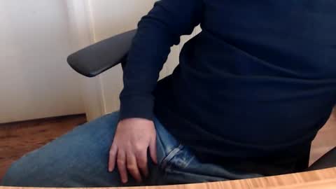 robidan6923 online show from 10.28.25