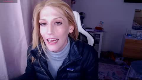 Snapshot of robin_d_teach chatting on 11.15.25 robin_d_teach online show from 11.15.25