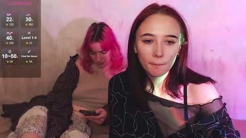 Snapshot of robin_yours chatting on 10.27.25 Robin your online show from 10.27.25