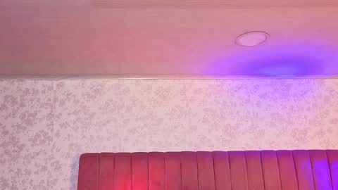 Snapshot of robinbennett chatting on 09.15.25 robin D online show from 09.15.25