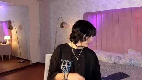 Snapshot of robinbennett chatting on 09.19.25 robin D online show from 09.19.25