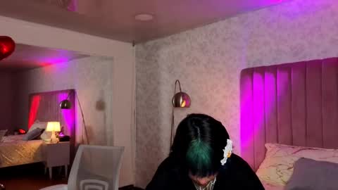 Snapshot of robinbennett chatting on 09.26.25 robin D online show from 09.26.25