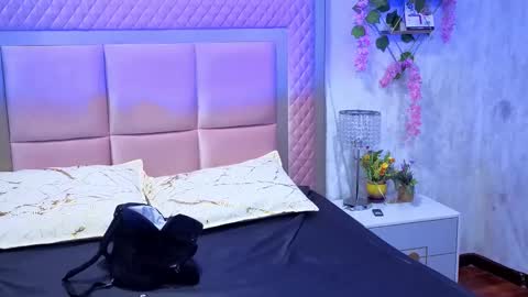 Snapshot of robinbennett chatting on 10.08.25 robin D online show from 10.08.25