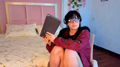 Snapshot of robinbennett chatting on 10.11.25 robin D online show from 10.11.25