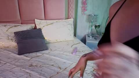 robin D online show from 12.16.25