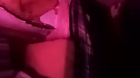 Snapshot of robincom23 chatting on 10.08.25 R online show from 10.08.25