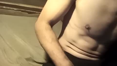 Snapshot of robincom23 chatting on 10.12.25 R online show from 10.12.25