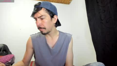 Snapshot of robindominique chatting on 06.18.26 Robin online show from 06.18.26