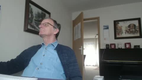 Snapshot of roboter0233 chatting on 02.07.25 roboter0233 online show from 02.07.25