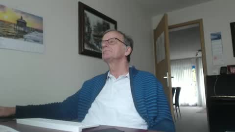 Snapshot of roboter0233 chatting on 02.17.25 roboter0233 online show from 02.17.25